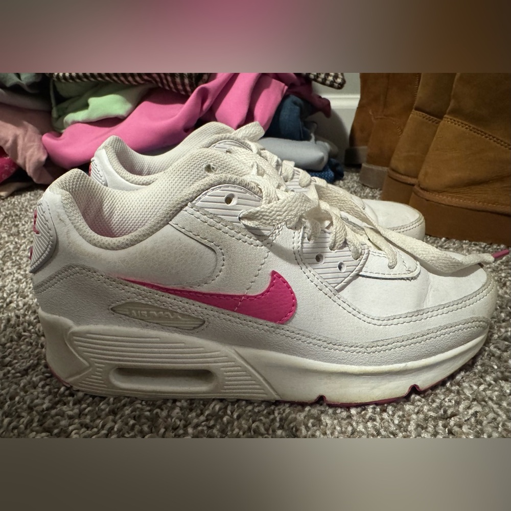 Nike Kids air max 90s in White and Pink
